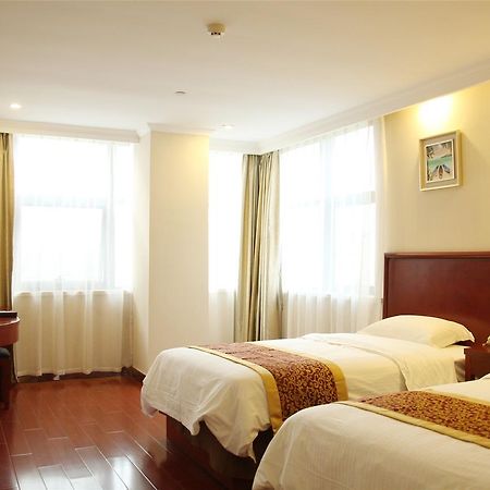 Greentree Alliance Jiangxi Nanchang Honggutan Middle Fenghuang Avenue Hotel ภายนอก รูปภาพ