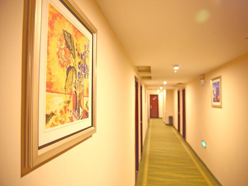 Greentree Alliance Jiangxi Nanchang Honggutan Middle Fenghuang Avenue Hotel ภายนอก รูปภาพ