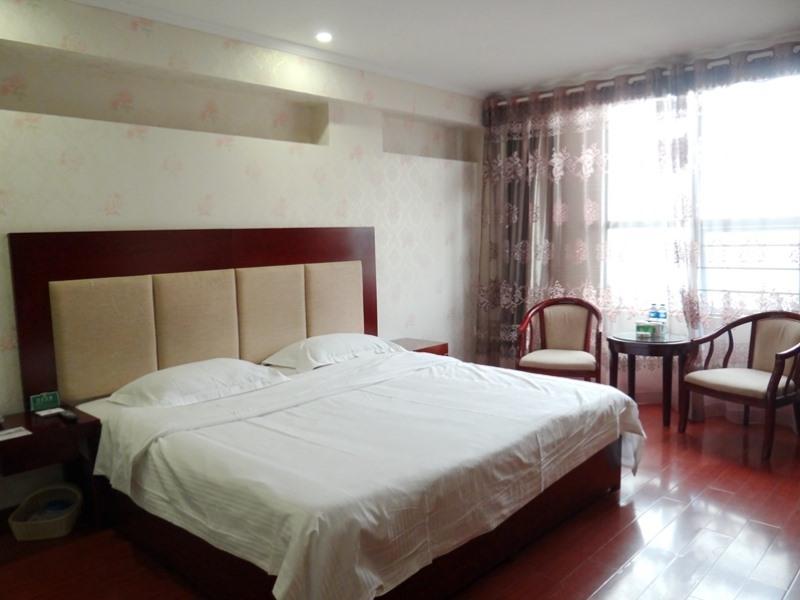 Greentree Alliance Jiangxi Nanchang Honggutan Middle Fenghuang Avenue Hotel ภายนอก รูปภาพ