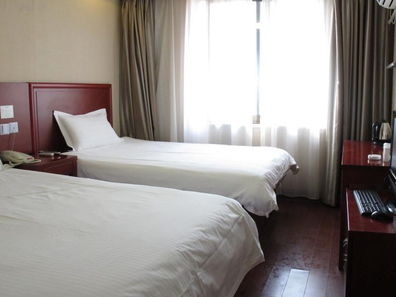 Greentree Alliance Jiangxi Nanchang Honggutan Middle Fenghuang Avenue Hotel ภายนอก รูปภาพ