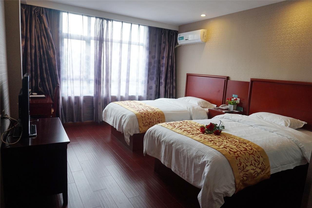 Greentree Alliance Jiangxi Nanchang Honggutan Middle Fenghuang Avenue Hotel ภายนอก รูปภาพ