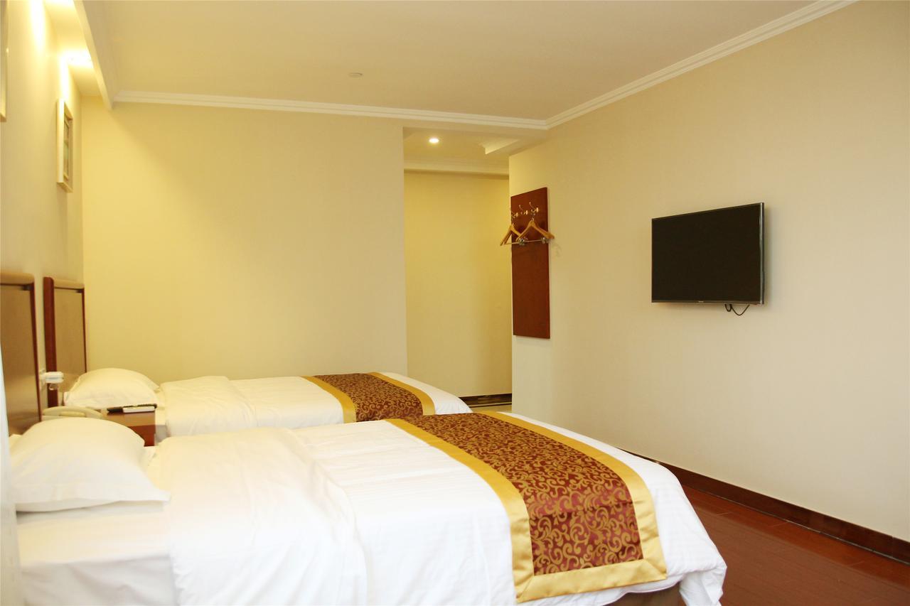 Greentree Alliance Jiangxi Nanchang Honggutan Middle Fenghuang Avenue Hotel ภายนอก รูปภาพ