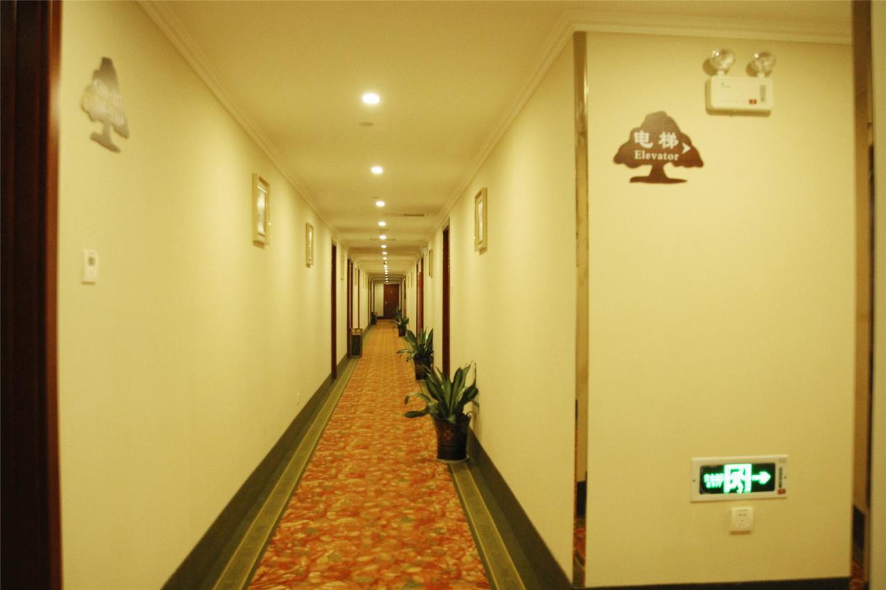 Greentree Alliance Jiangxi Nanchang Honggutan Middle Fenghuang Avenue Hotel ภายนอก รูปภาพ