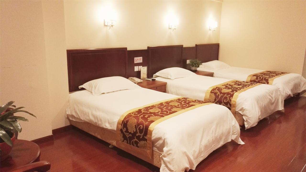 Greentree Alliance Jiangxi Nanchang Honggutan Middle Fenghuang Avenue Hotel ภายนอก รูปภาพ